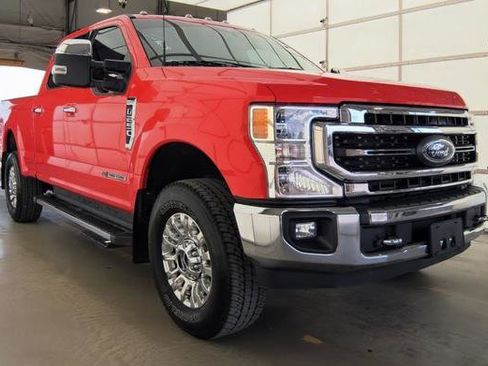Used 2022 Ford F250 Lariat w/ Chrome Package image 2