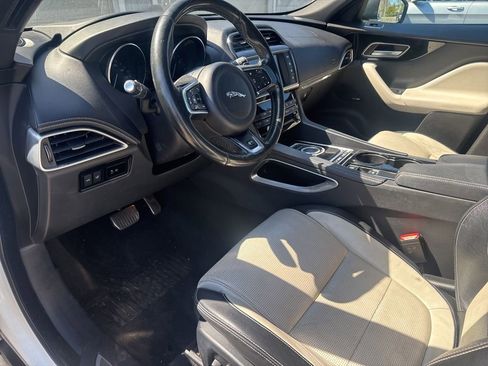 Used 2017 Jaguar F-PACE R-Sport AWD/4WD image 25