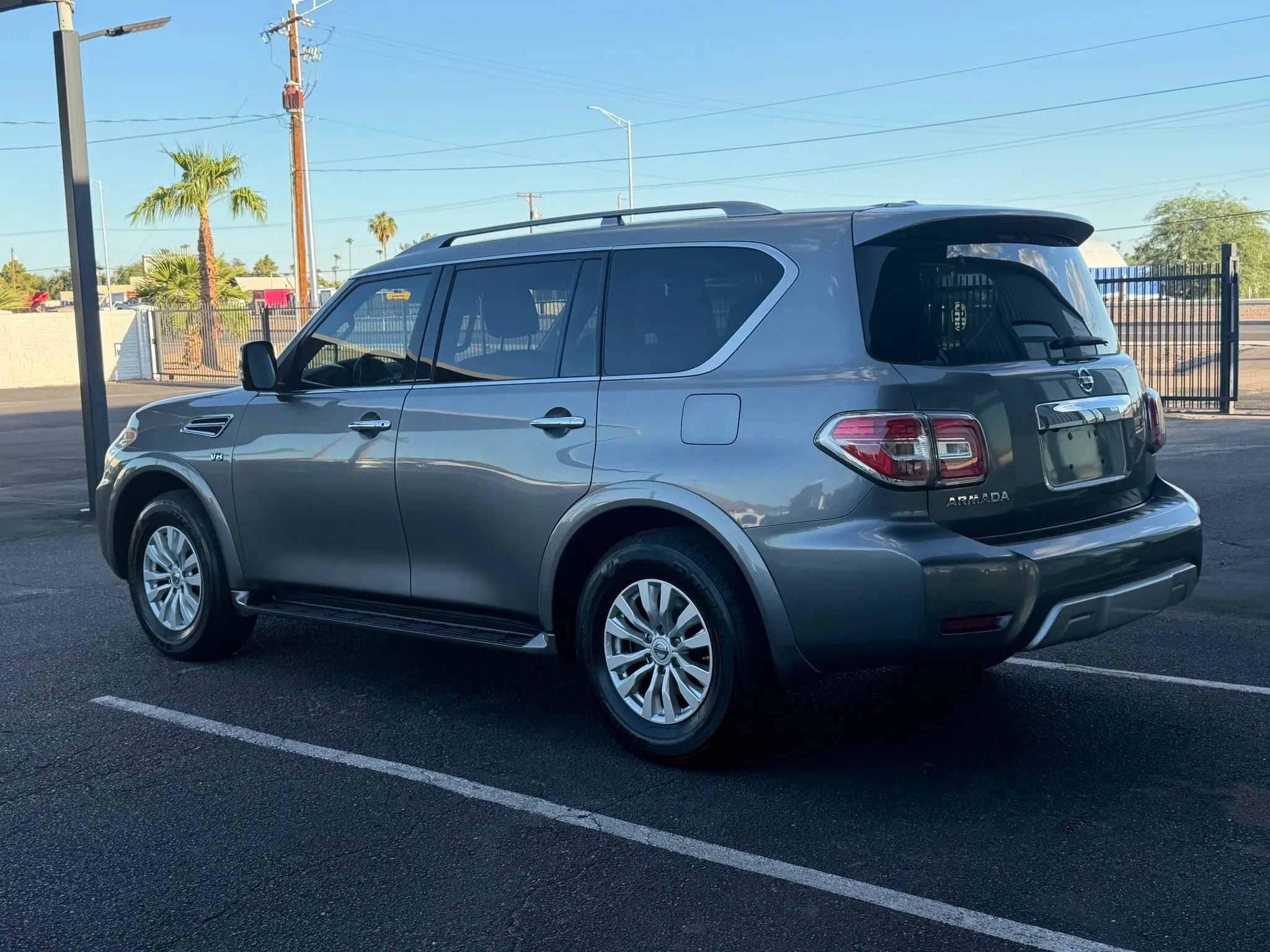 Used 2018 Nissan Armada SV w/ Driver Package RWD image 4