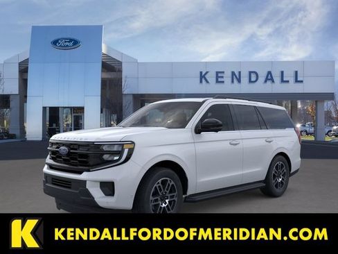 Used 2026 Ford Expedition Active AWD/4WD image 1