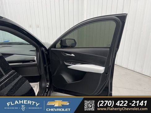 Used 2024 Cadillac XT4 Sport image 14