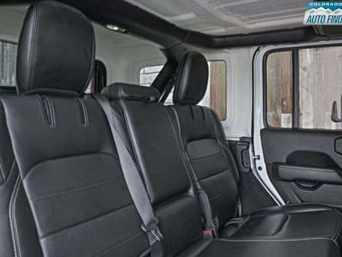 Used 2022 Jeep Wrangler Unlimited Sahara w/ Cold Weather Group AWD/4WD image 21