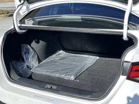 Certified 2025 Nissan Sentra SR image 22