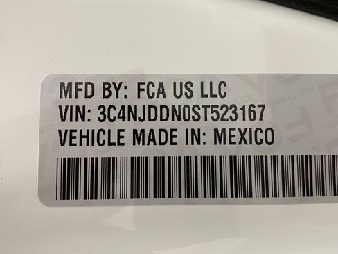 Used 2025 Jeep Compass Trailhawk w/ Trailer Tow Group image 32