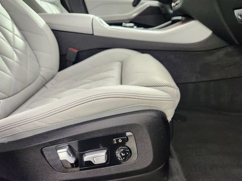 Used 2024 BMW X5 xDrive40i w/ Premium Package AWD/4WD image 17