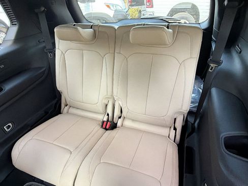 New 2026 Jeep Grand Cherokee L Limited AWD/4WD image 21