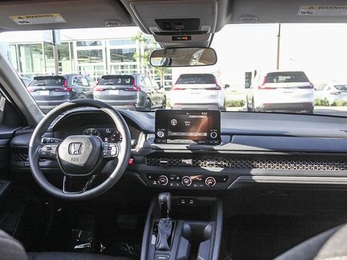 Used 2024 Honda Accord EX image 17