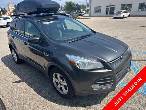 Used 2016 Ford Escape SE w/ Equipment Group 201A AWD/4WD image 3