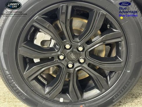 Certified 2022 Ford Edge SE w/ Black Appearance Package AWD/4WD image 10