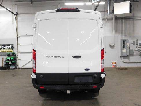 Used 2019 Ford Transit 250 148 Medium Roof image 8