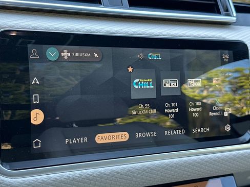 Used 2023 Land Rover Range Rover Velar R-Dynamic S image 20