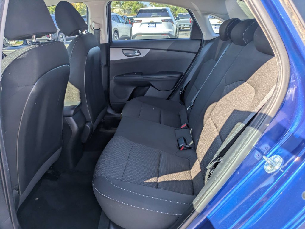 Used 2021 Kia Forte LXS FWD image 14