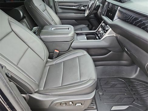 Used 2022 GMC Yukon Denali image 19