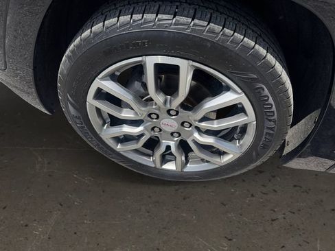Used 2022 GMC Terrain Denali w/ Denali Premium Package AWD/4WD image 9
