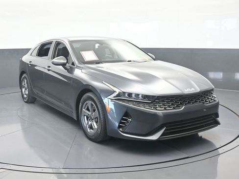 Used 2022 Kia K5 LXS image 9
