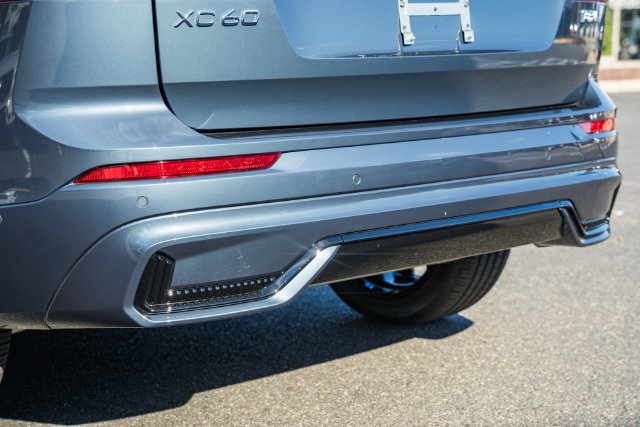 New 2027 Volvo XC60 T8 Plus AWD/4WD image 9