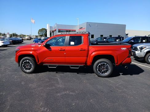 New 2025 Toyota Tacoma TRD Sport image 4