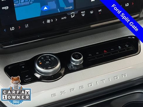 Used 2025 Ford Expedition Active AWD/4WD image 17