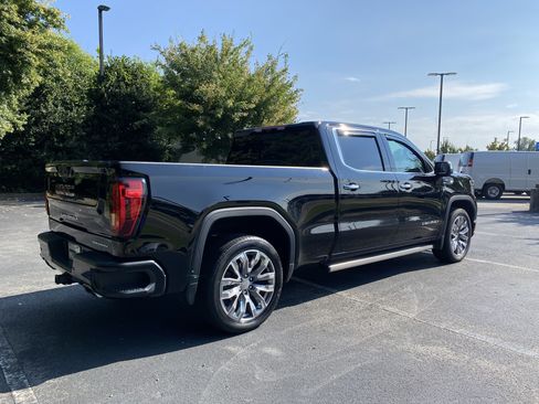 Used 2024 GMC Sierra 1500 Denali w/ Denali Reserve Package AWD/4WD image 9