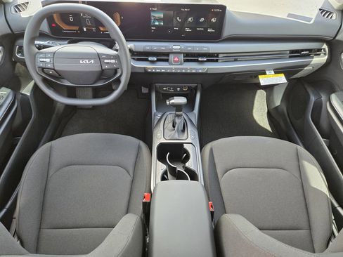 New 2026 Kia K4 LXS FWD image 18