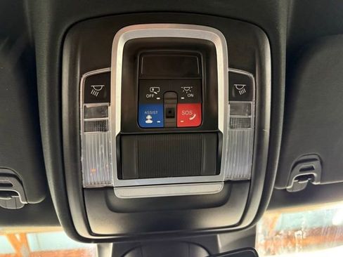 Used 2024 RAM 1500 Laramie image 18