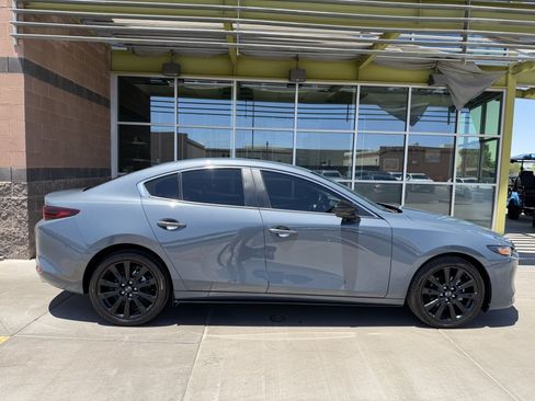 Used 2024 MAZDA MAZDA3 s AWD/4WD image 9