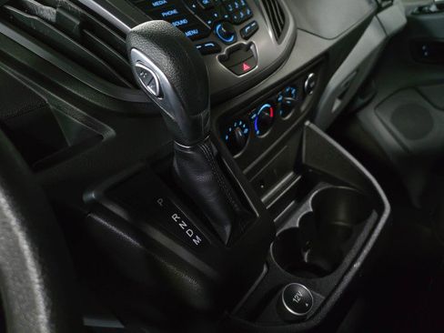 Used 2018 Ford Transit 350 XLT image 27