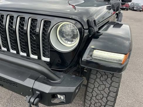 Used 2023 Jeep Wrangler Unlimited Sahara AWD/4WD image 9