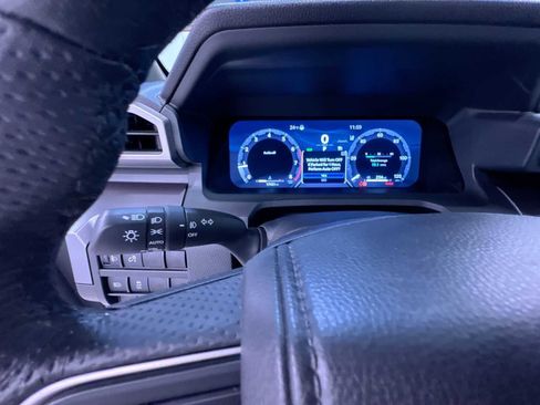 Used 2025 Toyota Tacoma TRD Off-Road image 18