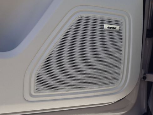 New 2026 Porsche Macan image 14