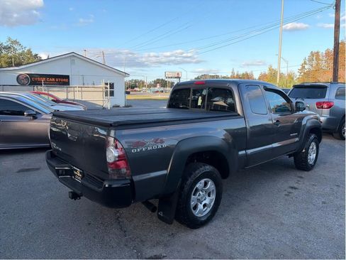 Used 2011 Toyota Tacoma 4x4 Access Cab image 5