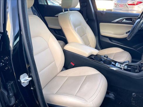 Used 2018 INFINITI QX30 Premium w/ Technology Package image 10