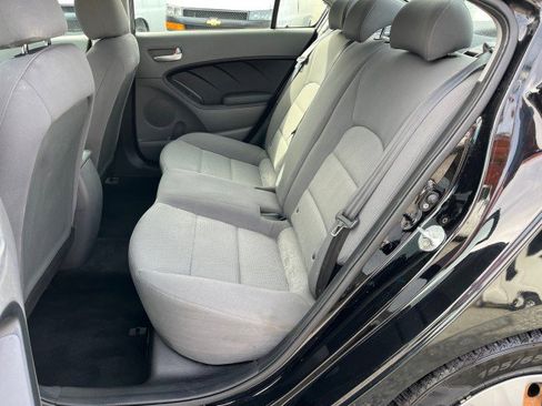 Used 2017 Kia Forte LX image 14