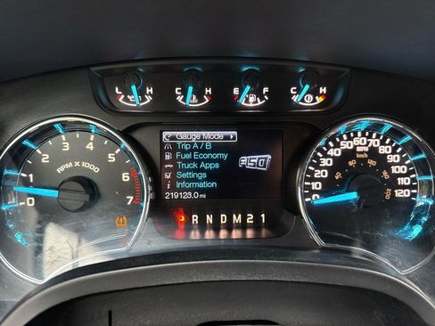 Used 2012 Ford F150 XLT w/ XTR Pkg image 15