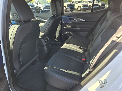 New 2026 Chevrolet Equinox EV LT image 7