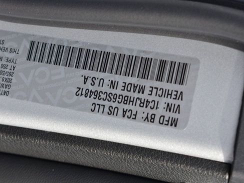 New 2025 Jeep Grand Cherokee Limited w/ Trailer Tow Package image 36