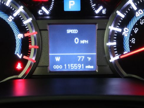 Used 2017 Toyota 4Runner TRD Off-Road Premium AWD/4WD image 40