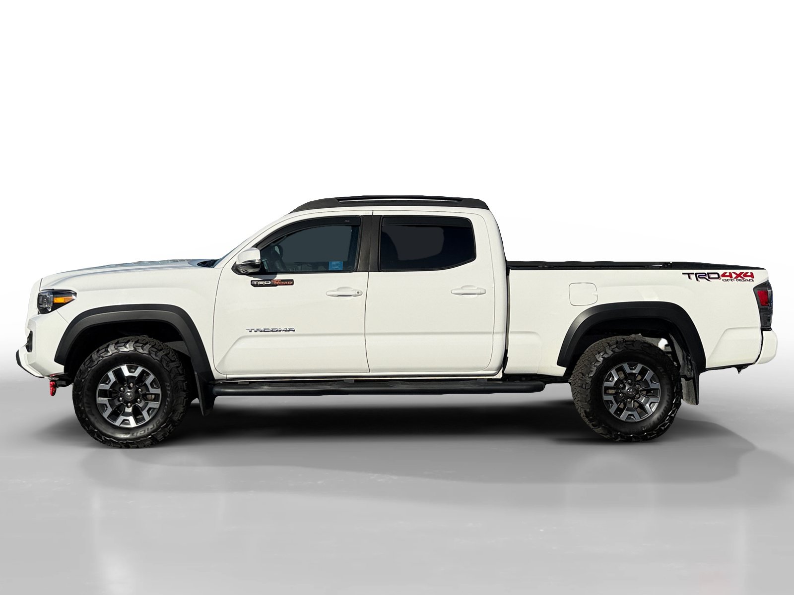 Used 2023 Toyota Tacoma TRD Off-Road w/ TRD Premium Off Road Package AWD/4WD image 2