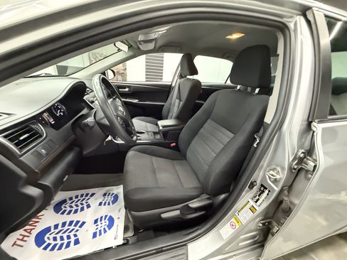 Used 2017 Toyota Camry LE image 11