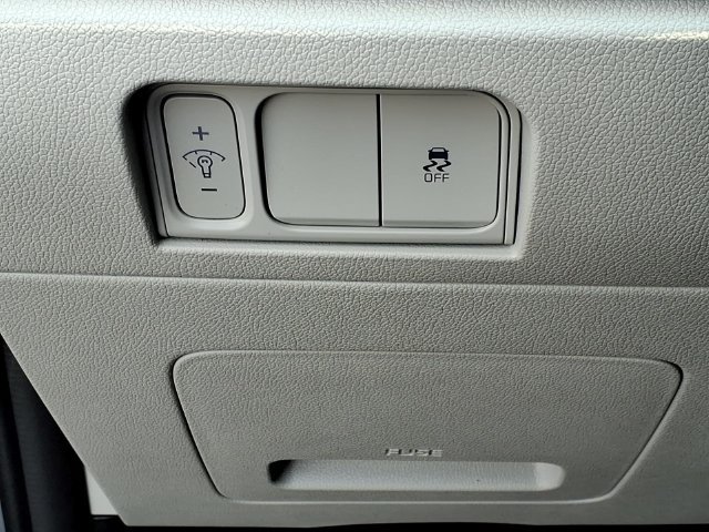 Used 2025 Kia Sorento S FWD image 7