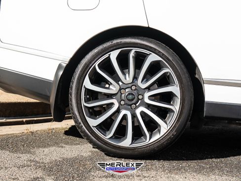 Used 2019 Land Rover Range Rover Autobiography image 11