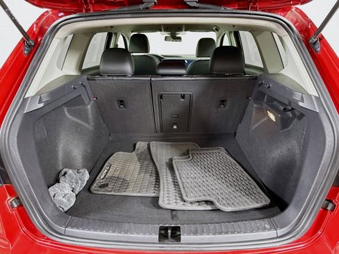 Certified 2022 Volkswagen Taos SE image 24