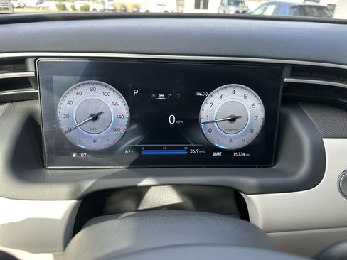 Used 2024 Hyundai Tucson Limited FWD image 16
