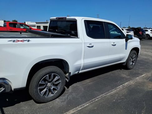Used 2022 Chevrolet Silverado 1500 LT AWD/4WD image 7