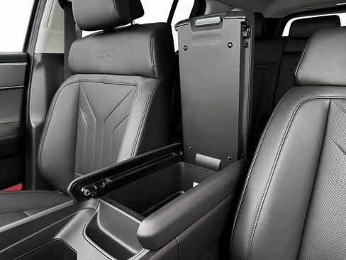 New 2025 Hyundai Santa Fe XRT image 18