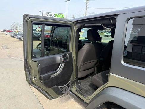 Used 2015 Jeep Wrangler Unlimited Sport image 18
