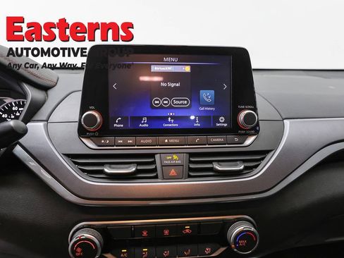 Used 2023 Nissan Altima 2.5 SR FWD image 12