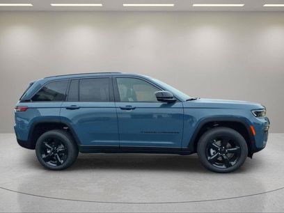 New 2026 Jeep Grand Cherokee Limited w/ Limited Altitude Package
