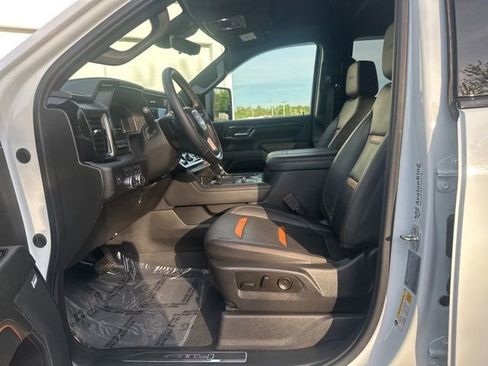 Used 2024 GMC Sierra 2500 AT4 w/ AT4 Premium Plus Package AWD/4WD image 22