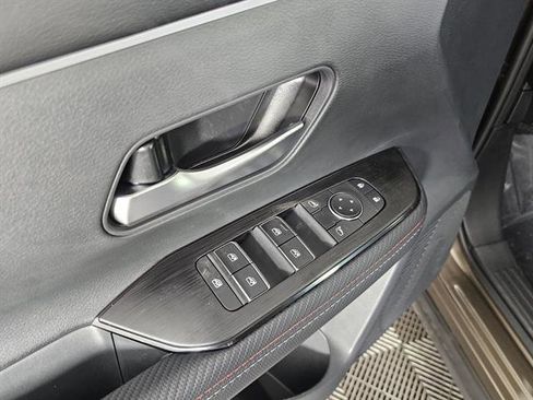 New 2026 Nissan Kicks SR w/ Cold Weather Package image 38